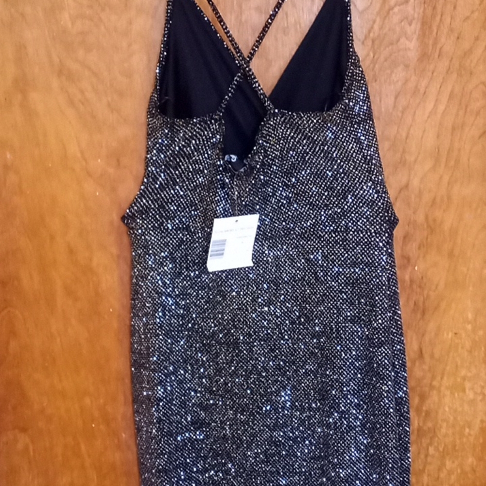 Dress - Picture 4 of 4